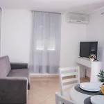 3 Apartmanhotel 3*