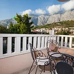3 Apartmanhotel Promajna