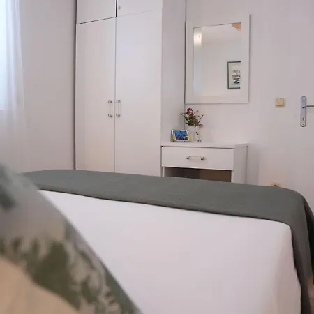 3 Apartahotel