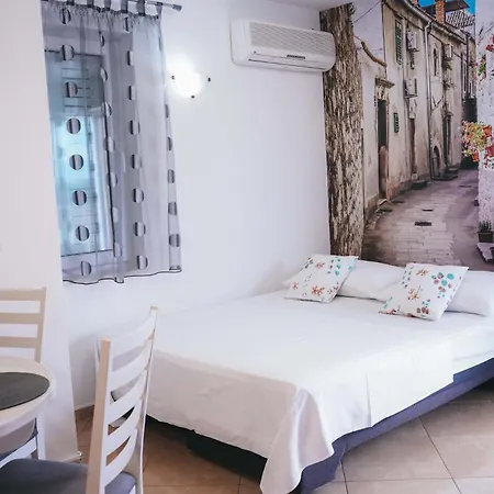 3 Apartahotel