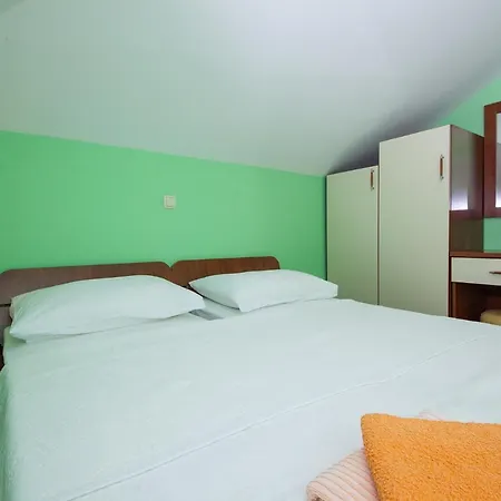 Aparthotel 3 Promajna